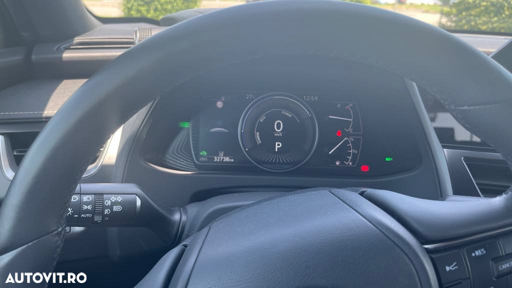 Lexus UX 250h - 10