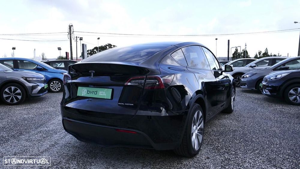 Tesla Model Y Long Range Dual Motor AWD - 15