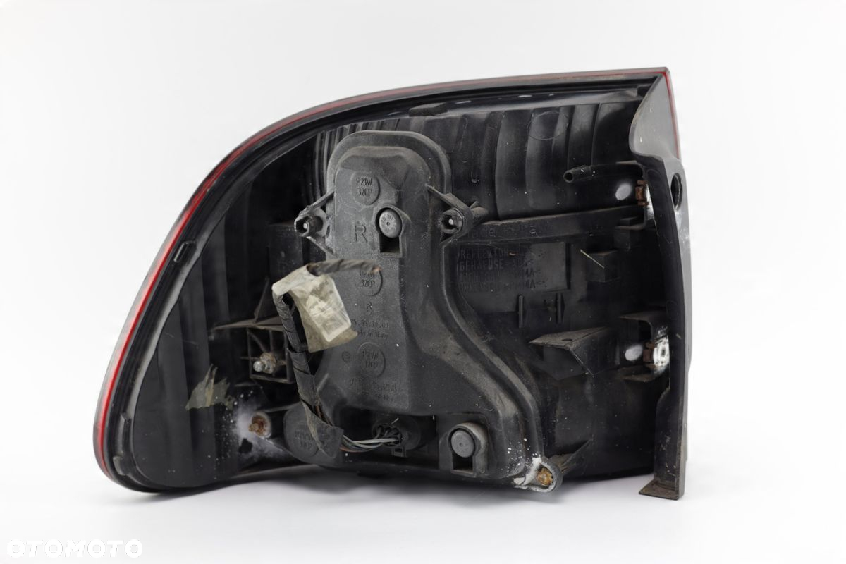 LAMPA PRAWY TYŁ TYLNA PORSCHE CAYENNE I (02-07) EUROPA - 4