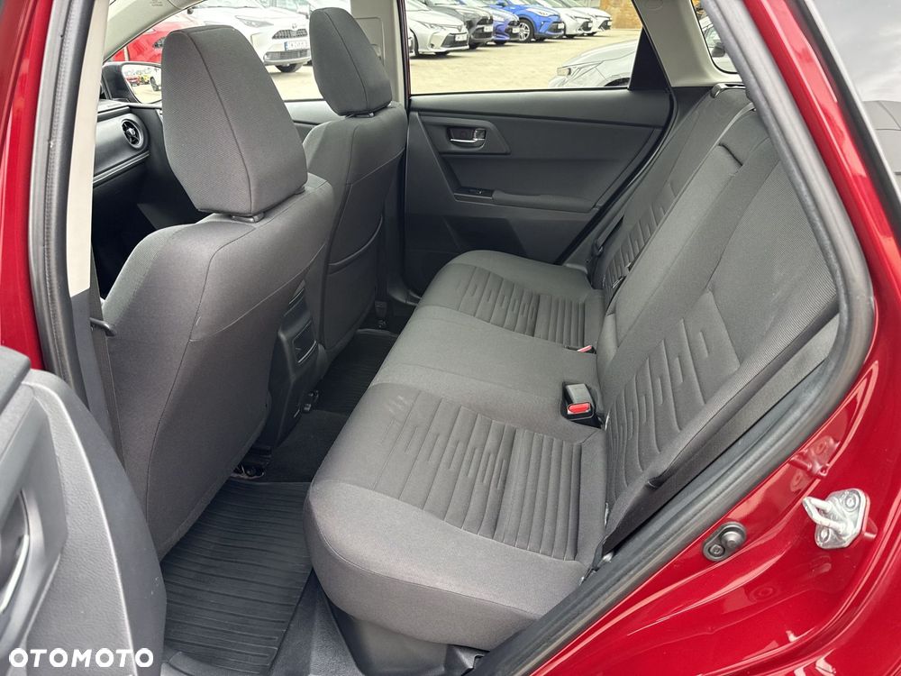 Toyota Auris Hybrid 135 Premium - 12