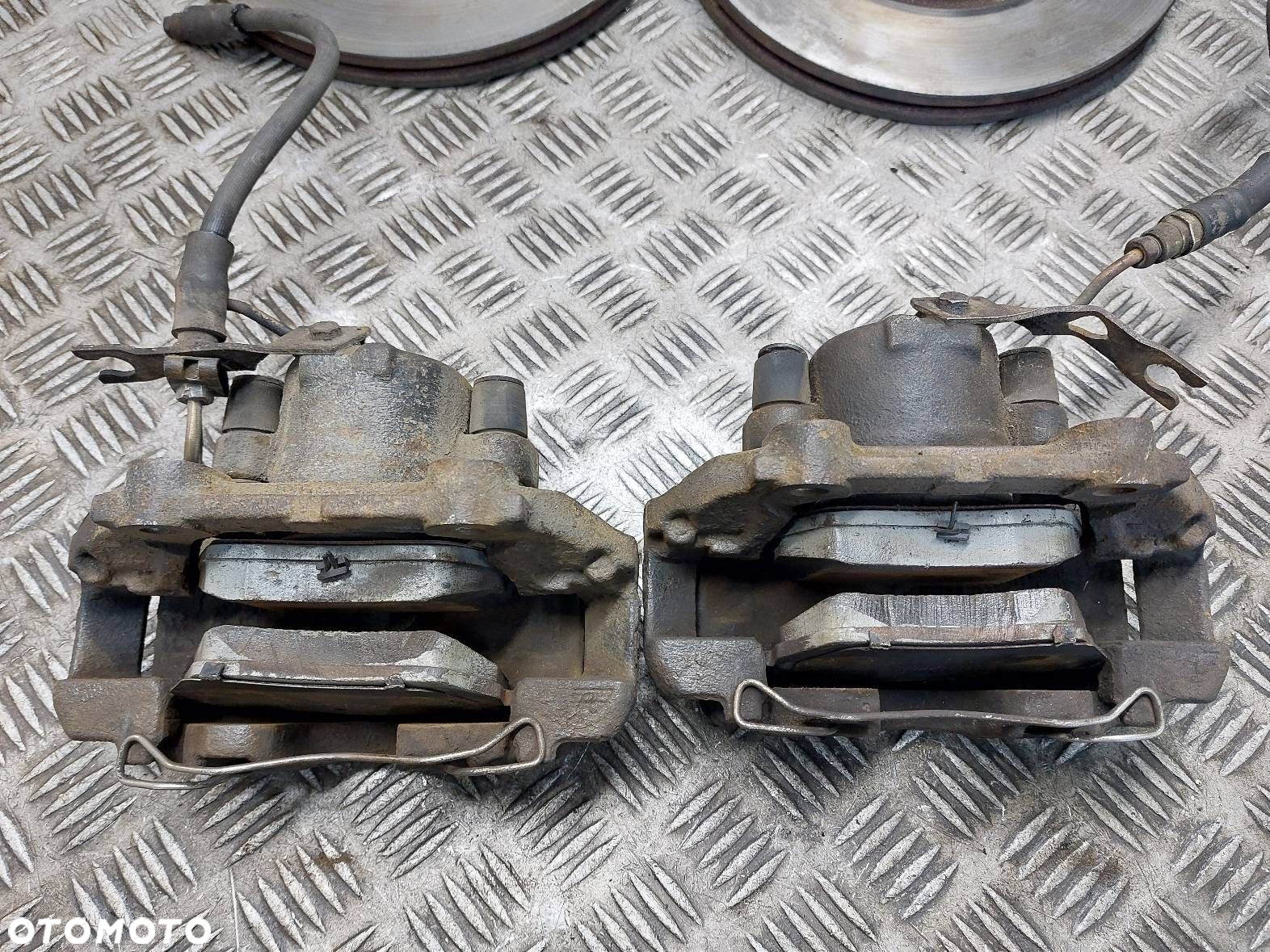 TARCZE HAMULCOWE PRZÓD + KLOCKI + ZACISKI VOLKSWAGEN PASSAT B5 1.8 T - 3