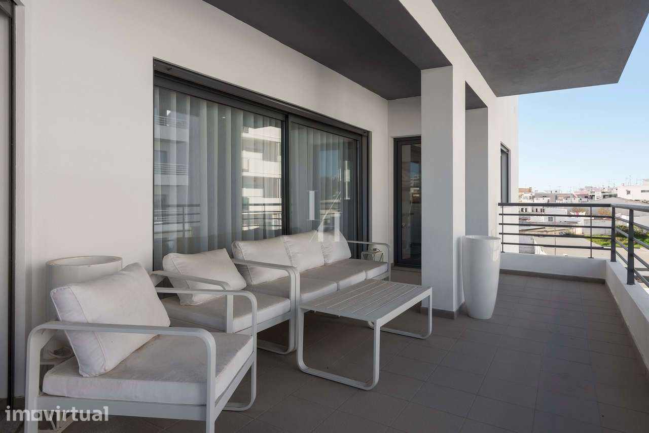 Apartamento T4 em condomínio fechado com piscina e garagem, Olhão - Grande imagem: 3/25