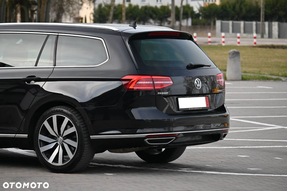 Volkswagen Passat 2.0 TDI SCR (BlueMotion Tech) 4Motion D Highline - 18