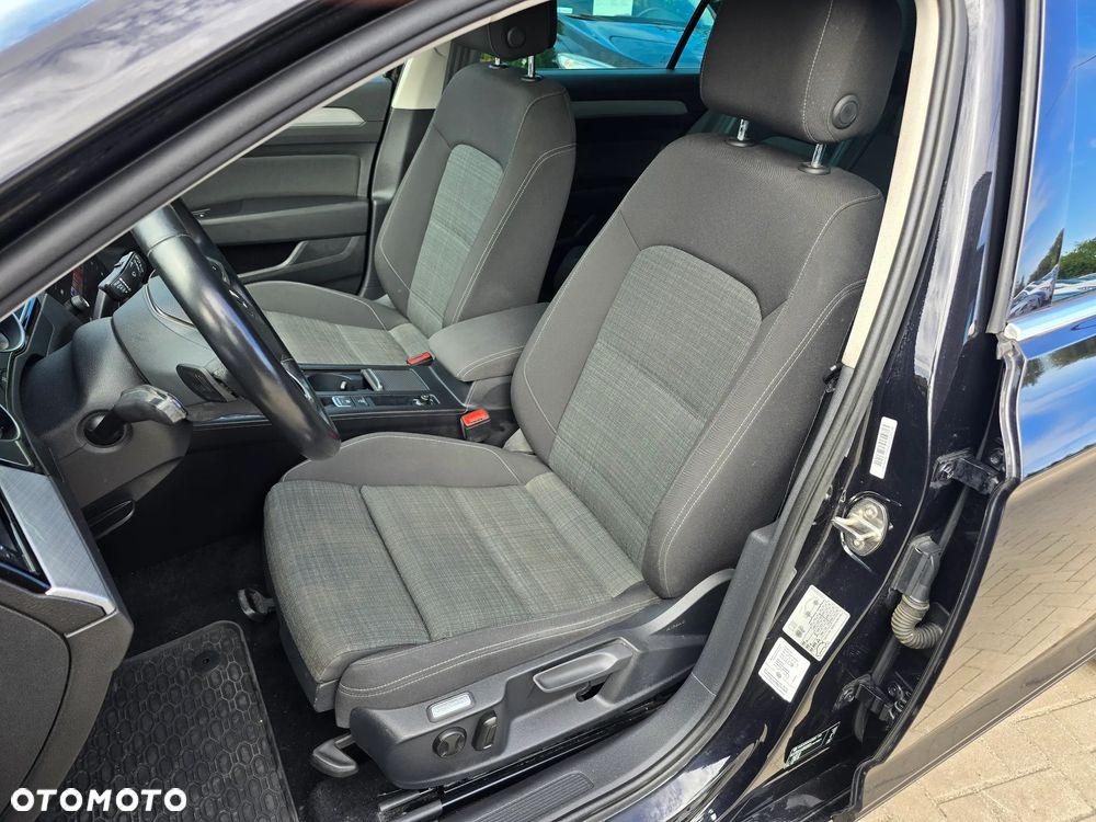 Volkswagen Passat Variant - 13