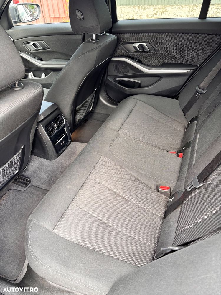 BMW Seria 3 320d Aut. - 7
