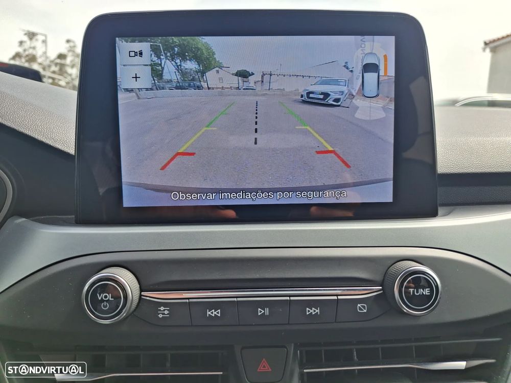 Ford Focus 1.0 EcoBoost MHEV ST-Line - 28