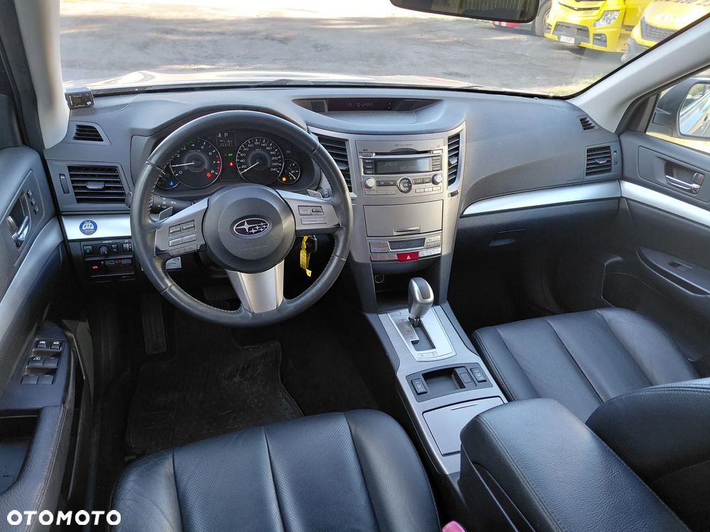 Subaru Outback 2.5i Lineartronic Active - 12