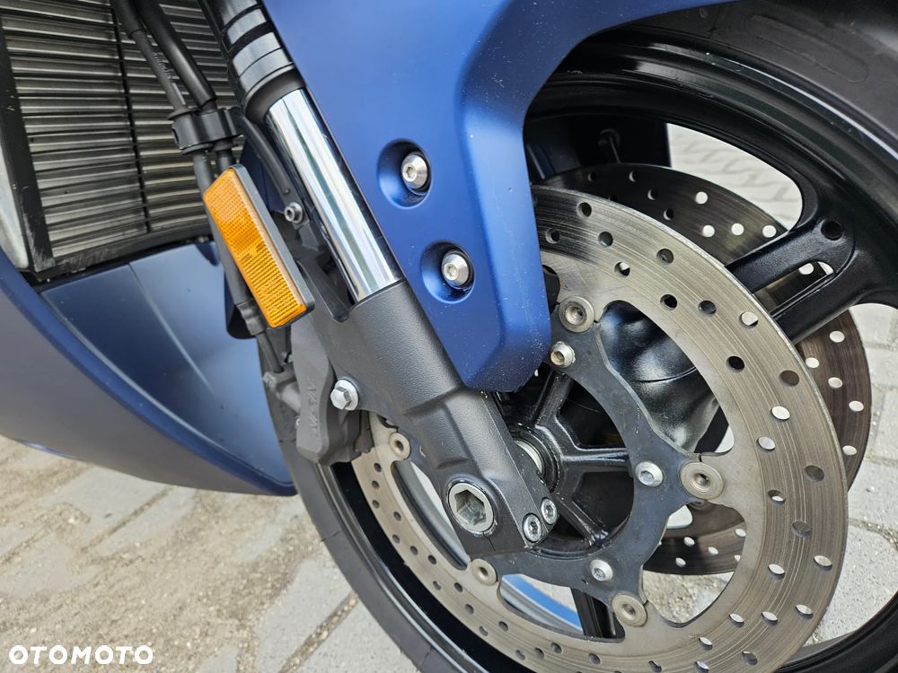 Yamaha FJR - 14