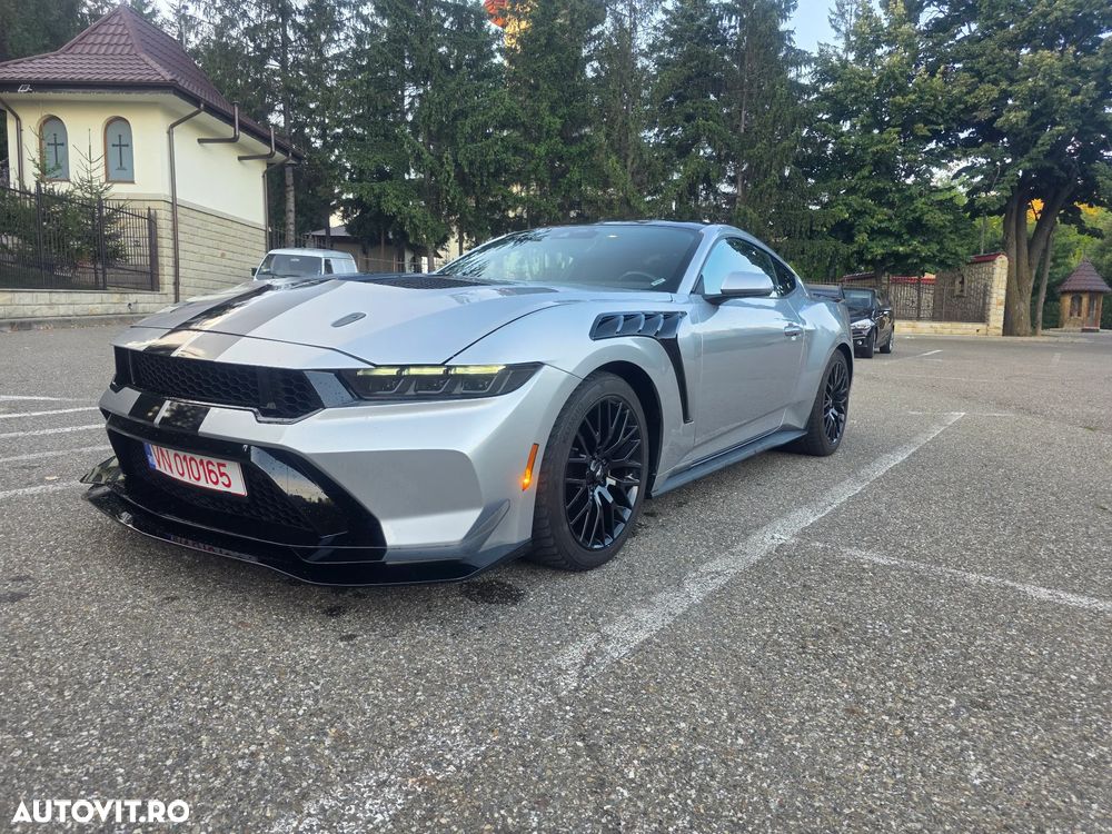 Ford Mustang - 16
