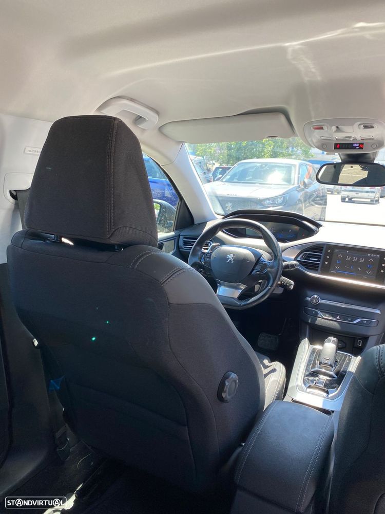 Peugeot 308 SW BlueHDi 130 EAT8 Allure - 6