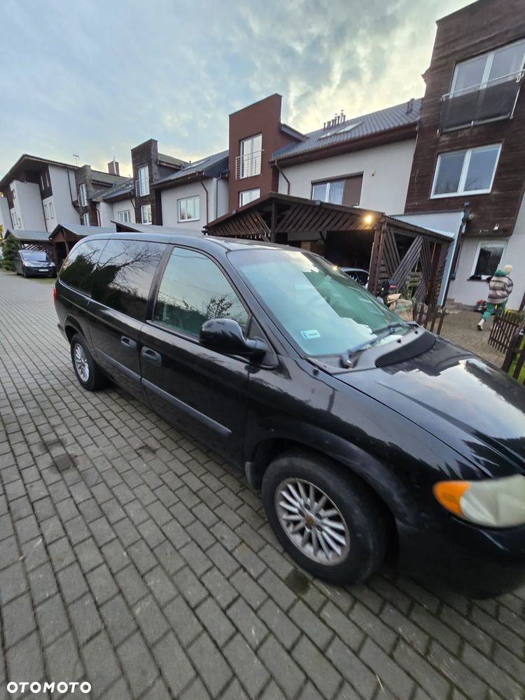 Dodge Grand Caravan 3.3 SE - 11
