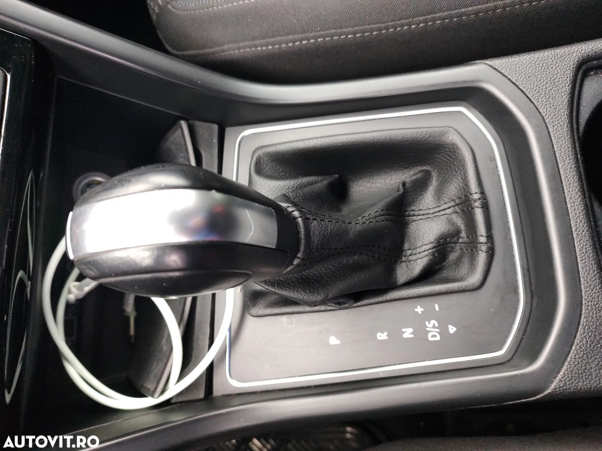 Volkswagen Touran 2.0 TDI SCR DSG Comfortline - 18