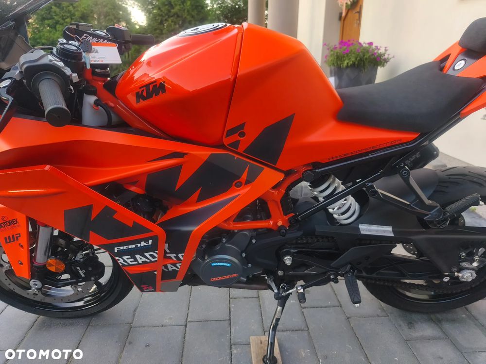 KTM RC 125 - 20