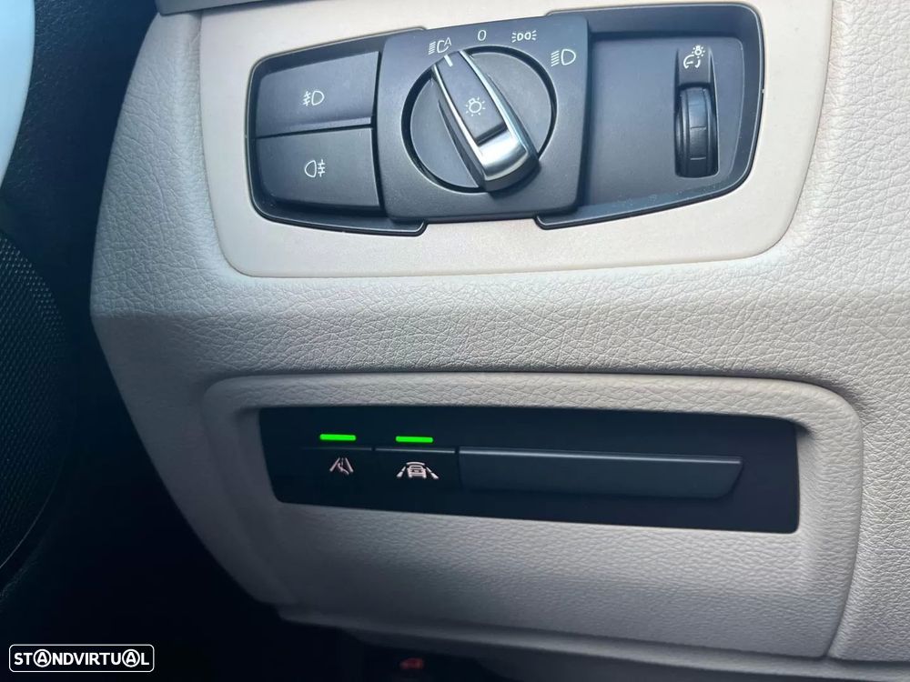 BMW 320 d Touring EfficientDynamics Line Sport Auto - 10