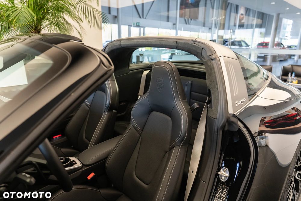 Porsche 911 Targa 4S - 31