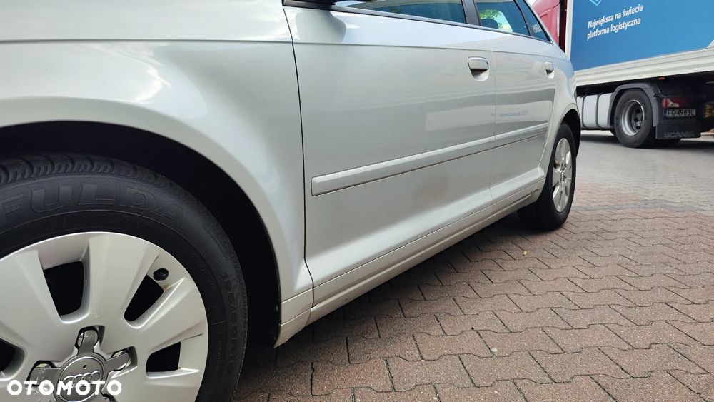 Audi A3 Sportback 1.6 TDI DPF Attraction - 16