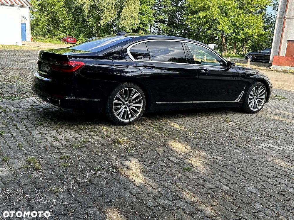 BMW Seria 7 740Le xDrive iPerformance - 10