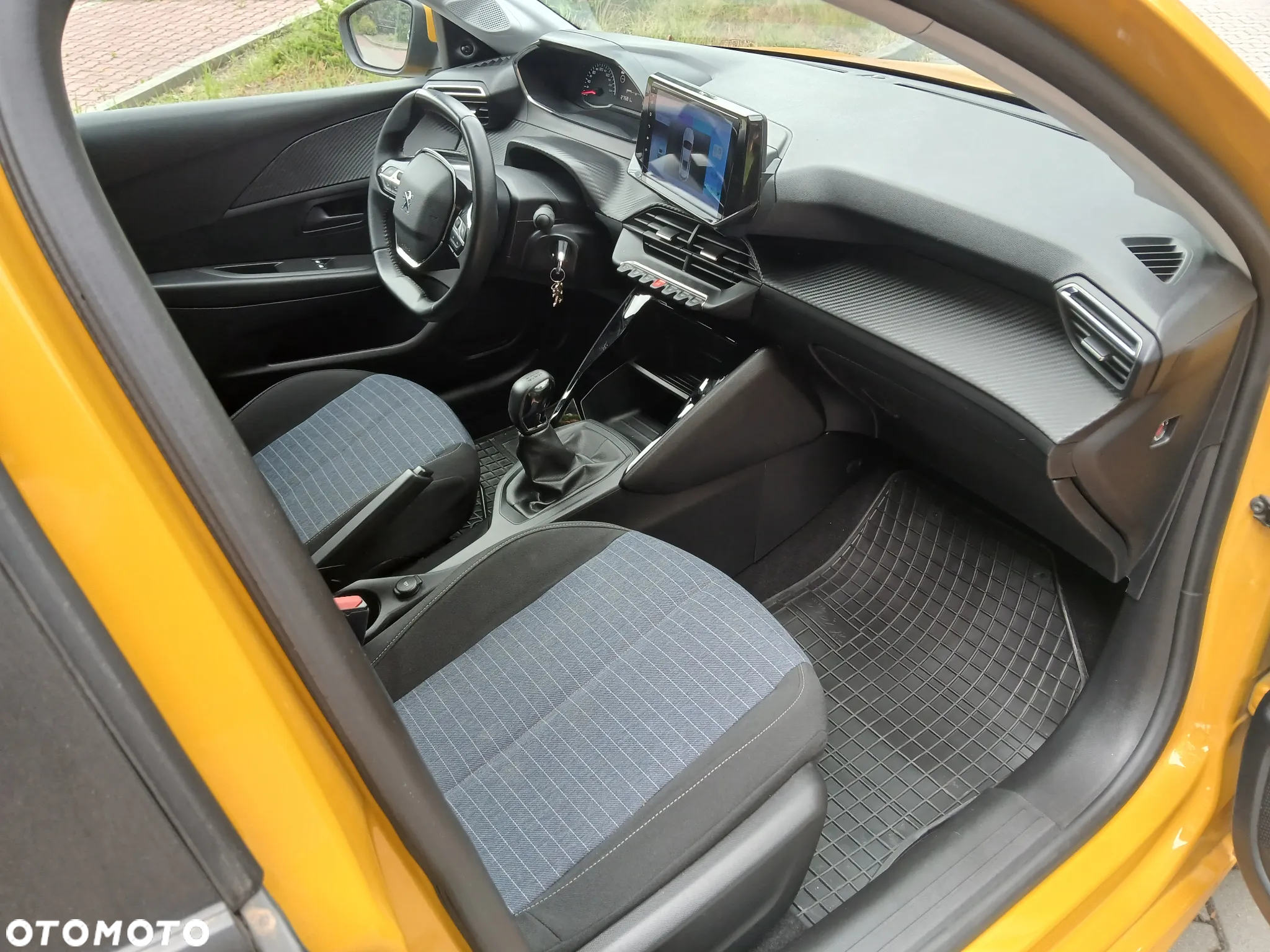 Peugeot 208 - 7