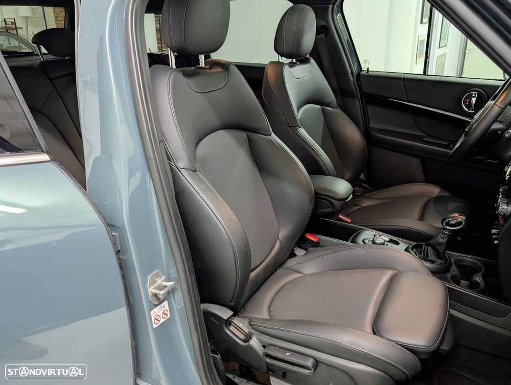 MINI Countryman Cooper SE ALL4 Classic Auto - 16