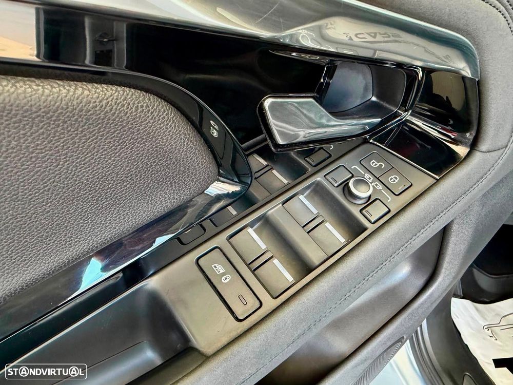 Land Rover Range Rover Evoque 2.0 D240 AWD S Auto - 24