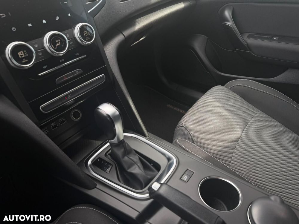 Renault Megane TCe 140 EDC GPF Zen - 4