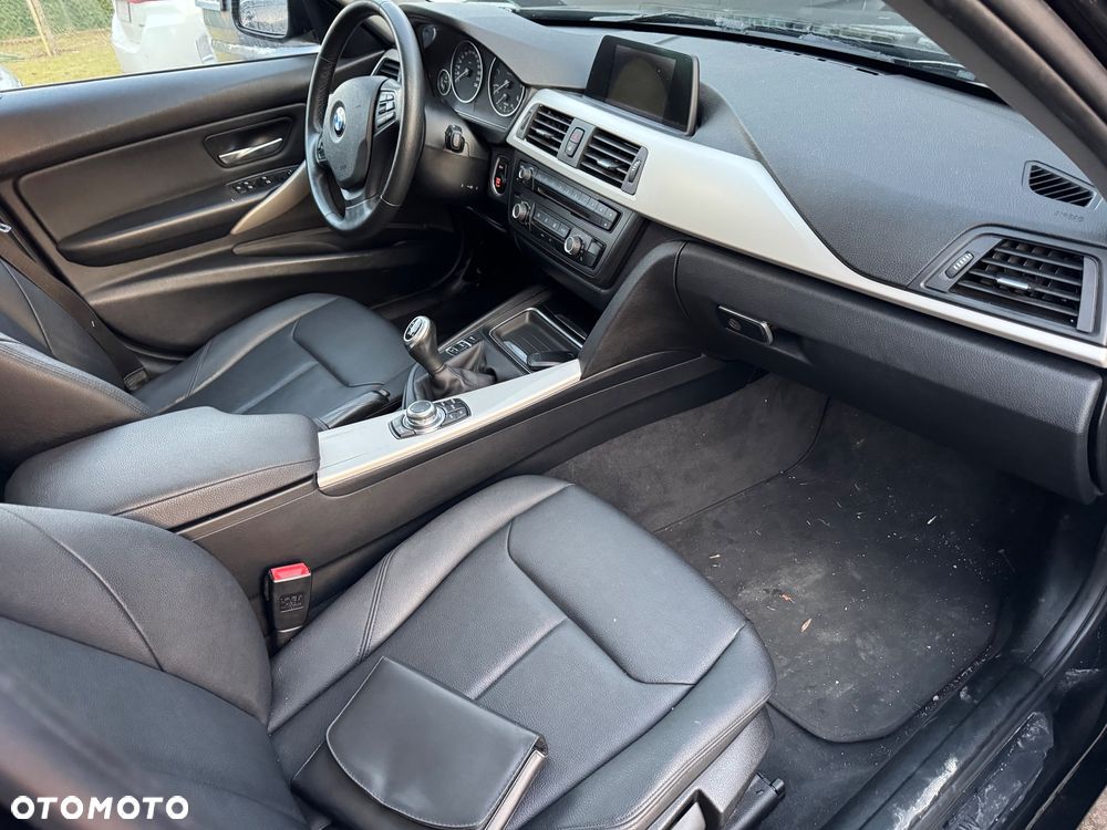 BMW Seria 3 316d - 13