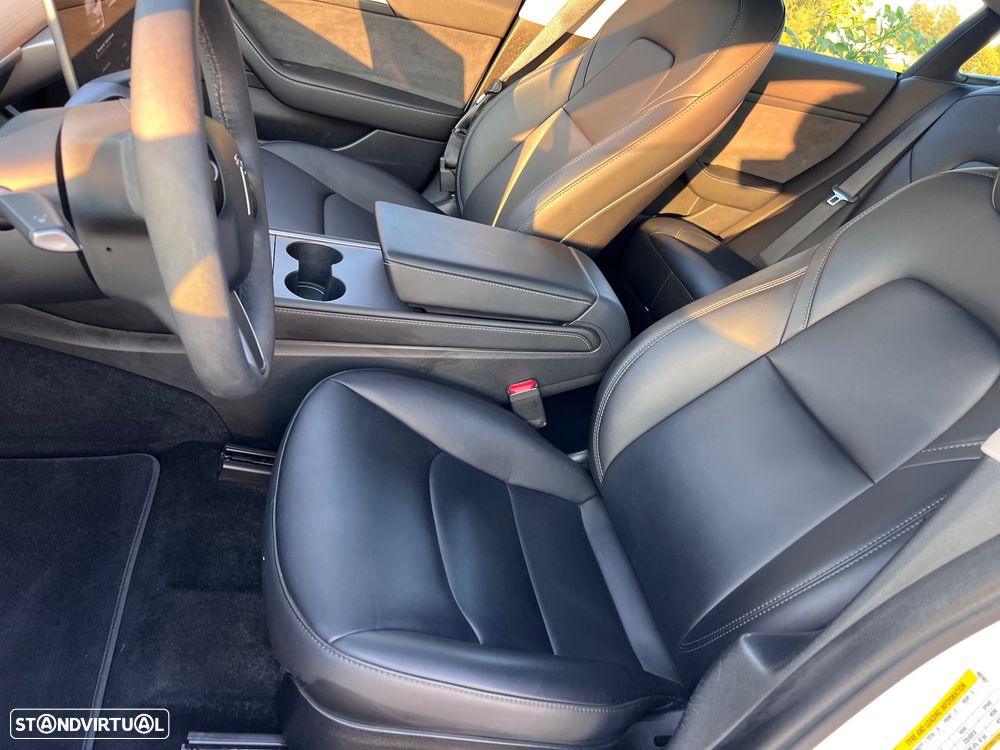 Tesla Model 3 - 9