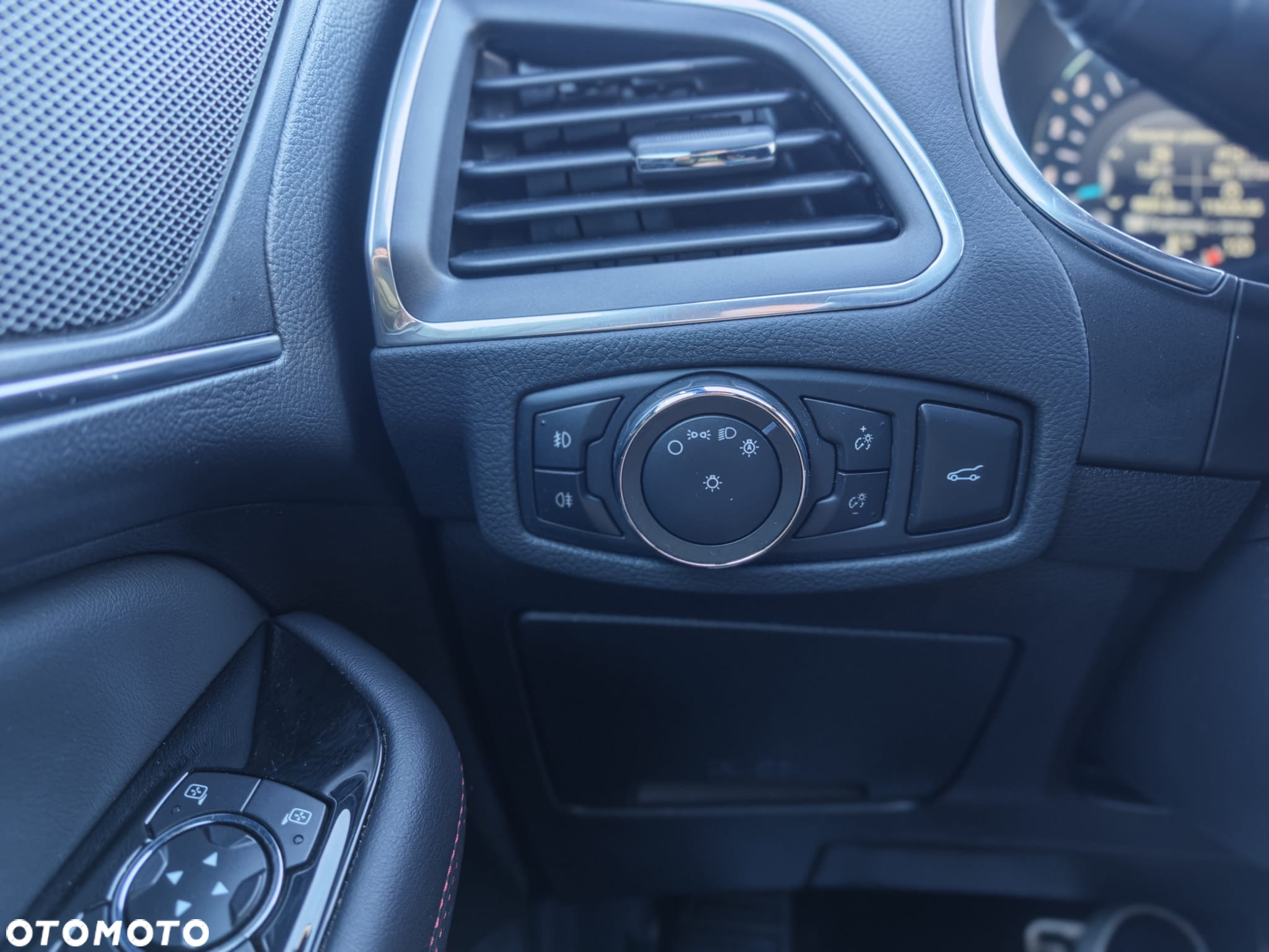 Ford S-Max 2.0 EcoBlue Twin-Turbo ST-Line - 39
