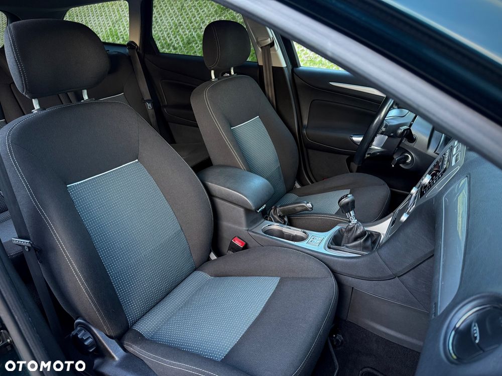 Ford Mondeo 2.0 TDCi Titanium - 19