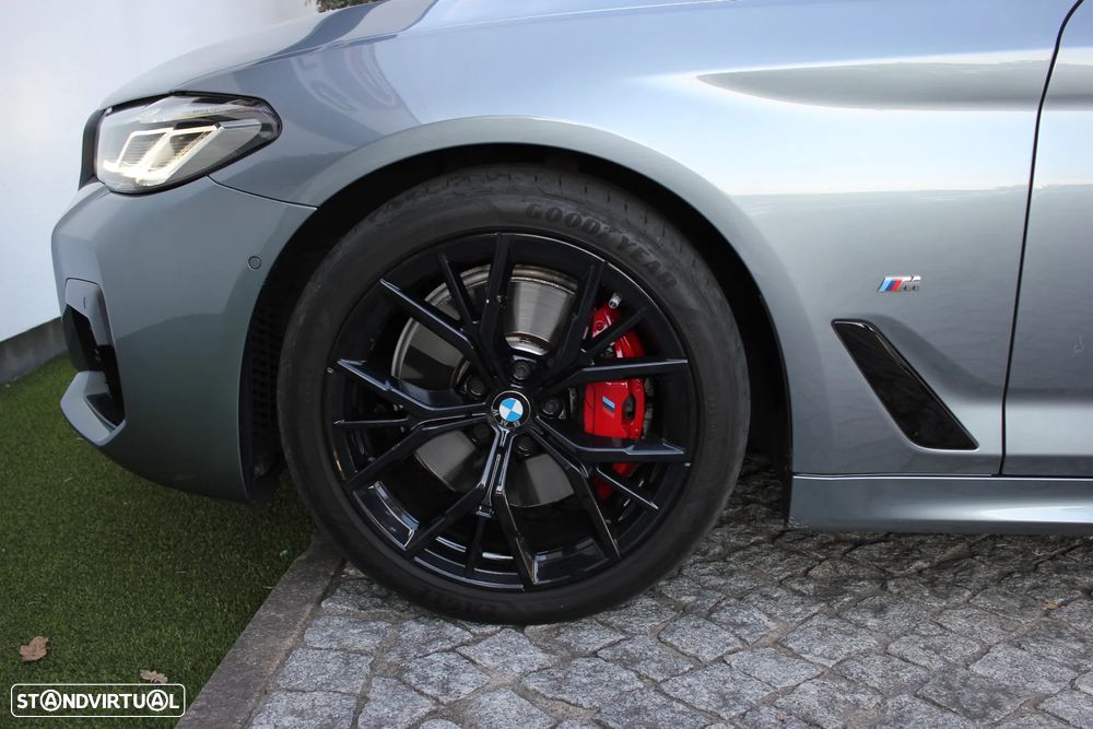 BMW 520 d Pack Desportivo M Auto - 11