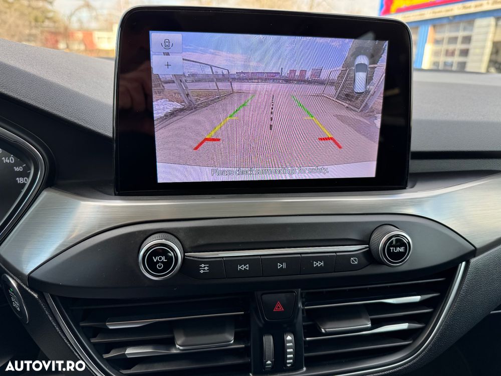 Ford Focus 1.5 EcoBlue Start-Stopp-System TITANIUM - 34