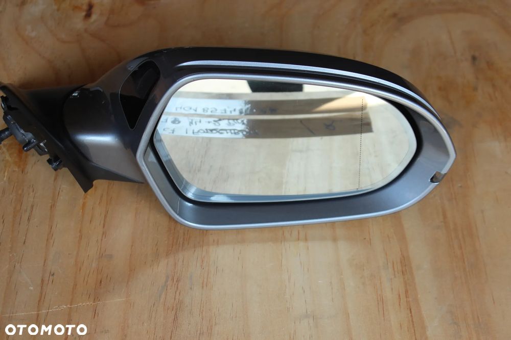 LUSTERKO PRAWE FOTOCHROM AUDI A6 C7 14 + 2 PIN 4G1857410AE LX7P EU 2015 - 2