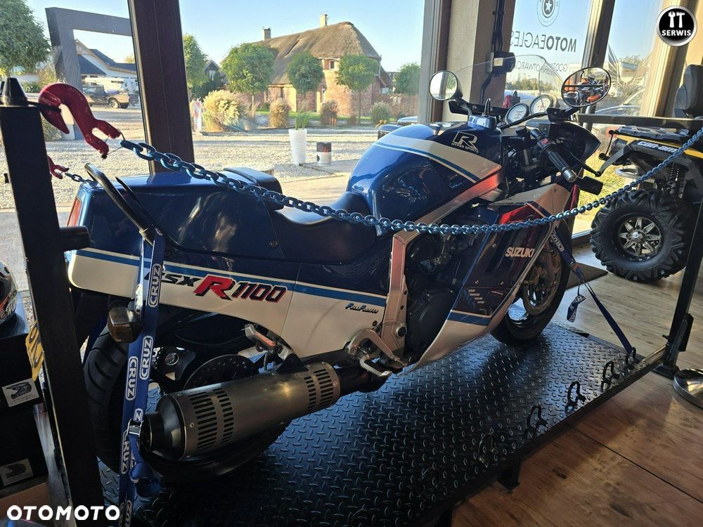 Suzuki GSX-R - 1