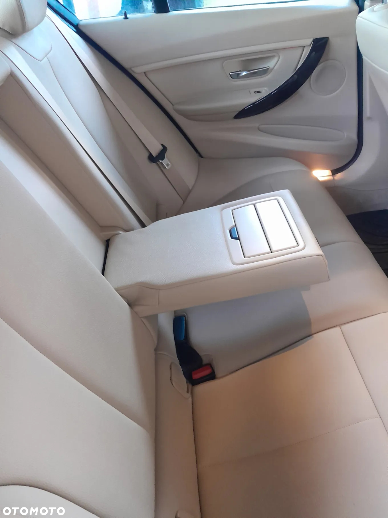 BMW Seria 3 328i - 13
