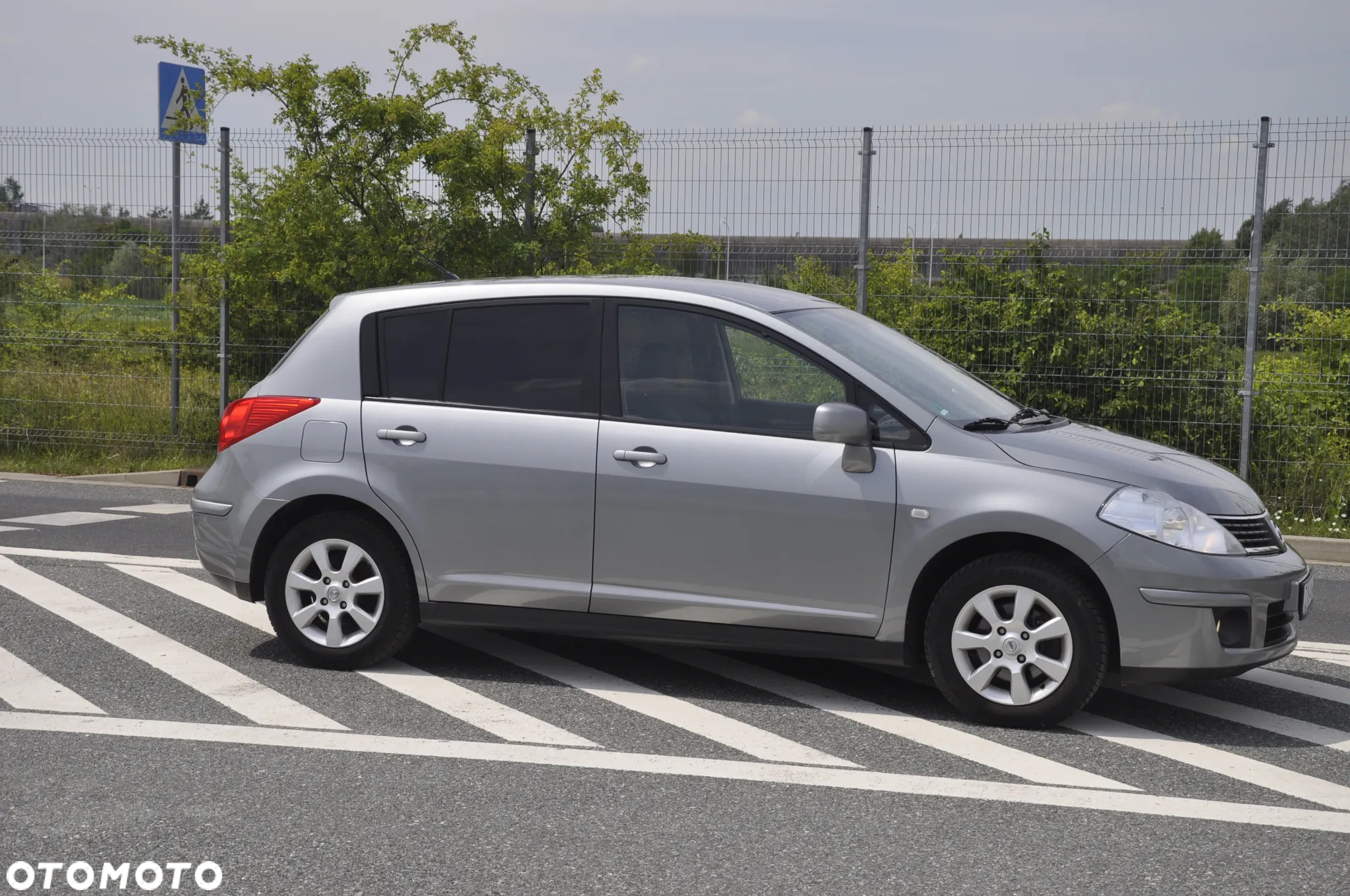 Nissan Tiida 1.6 Visia AC/CD - 4
