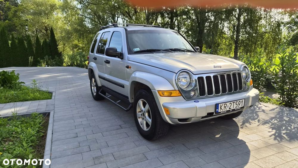 Jeep Liberty - 4