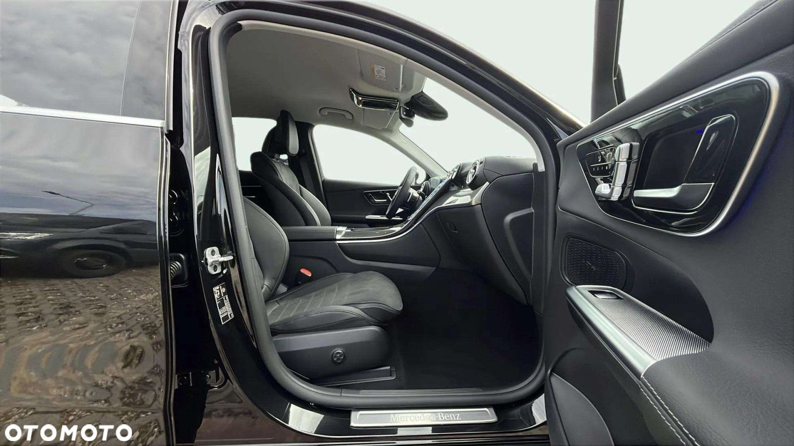 Mercedes-Benz GLC - 12