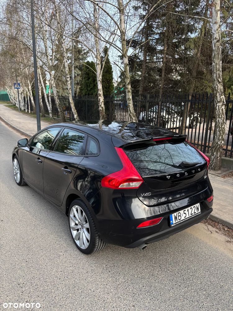 Volvo V40 D3 Geartronic Summum - 4