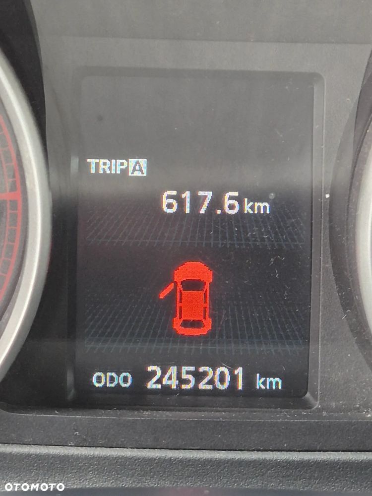 Mitsubishi Outlander - 26