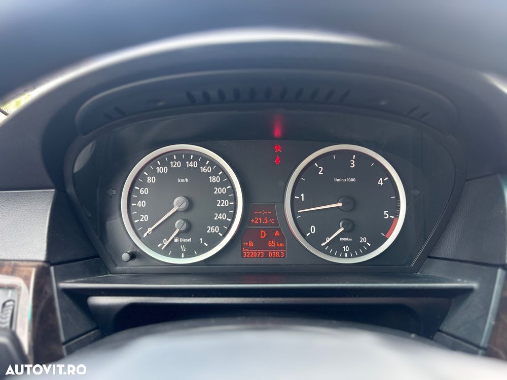 BMW Seria 5 525d Aut. - 14