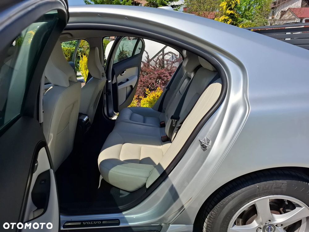 Volvo S80 D4 Momentum - 23