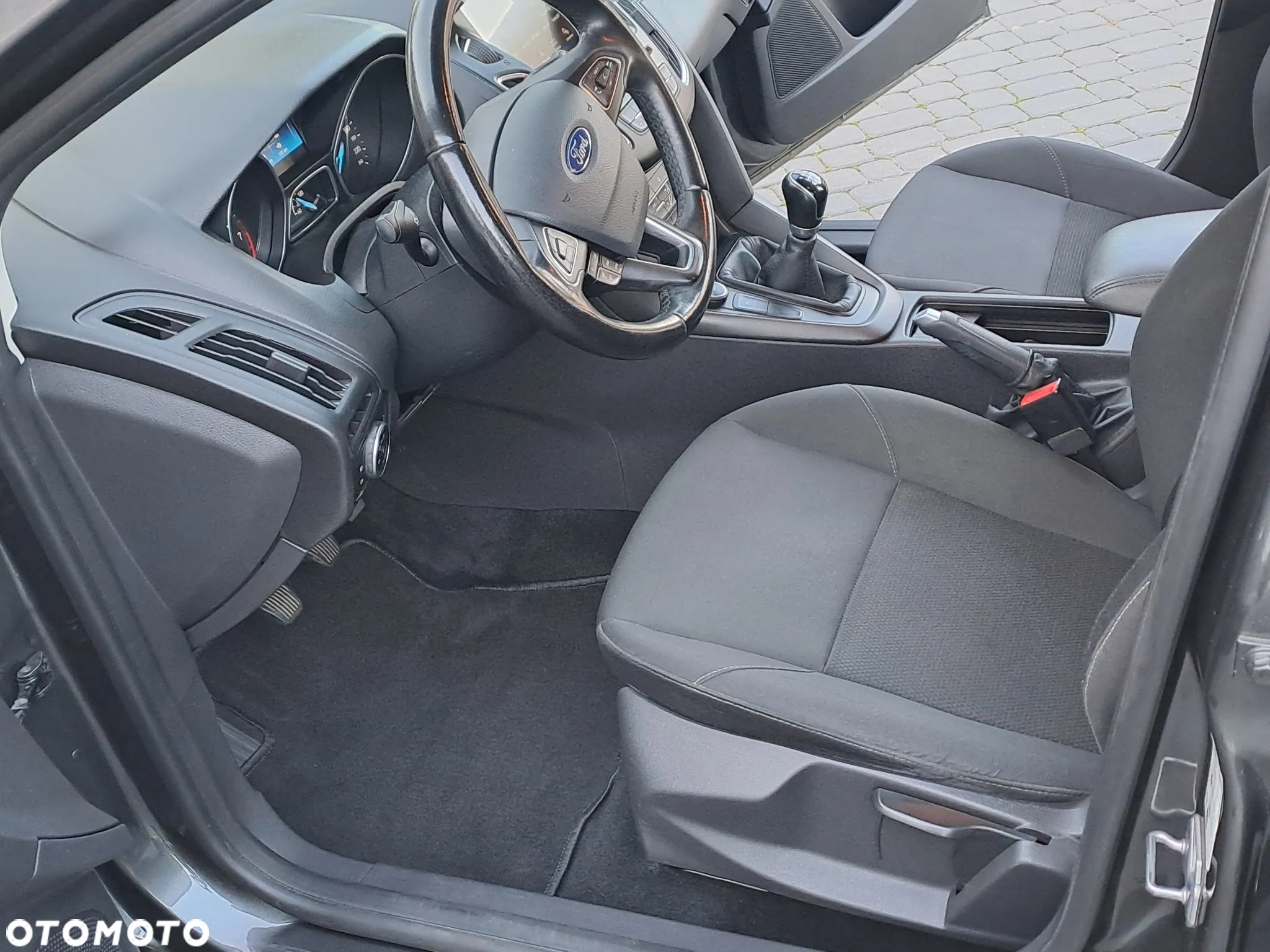 Ford Focus 1.0 EcoBoost Trend Edition - 14