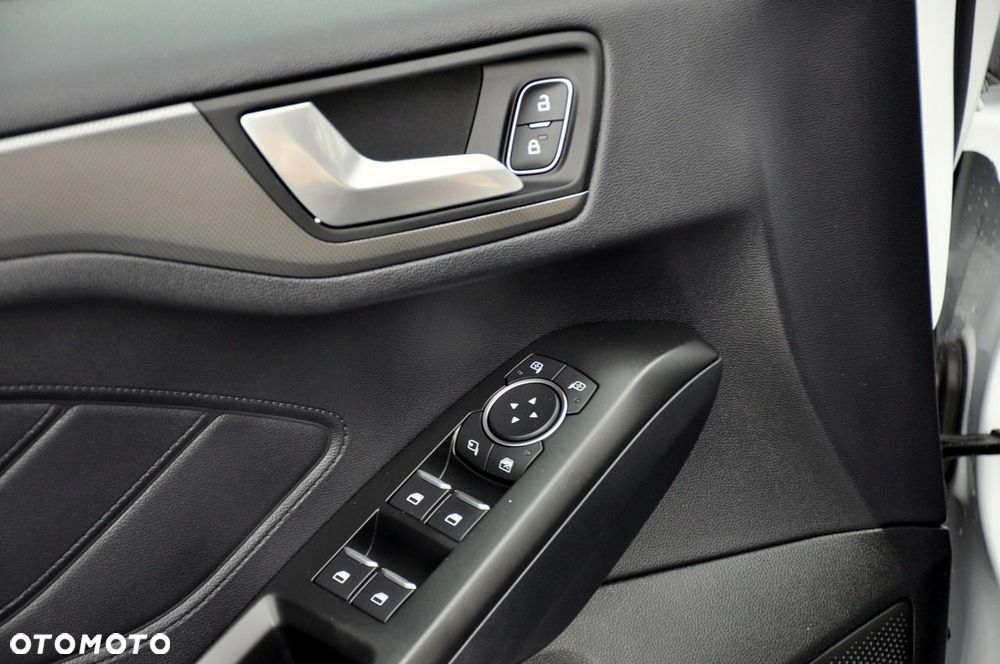 Ford Focus - 38