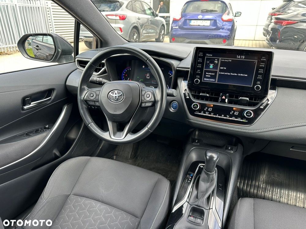 Toyota Corolla - 10