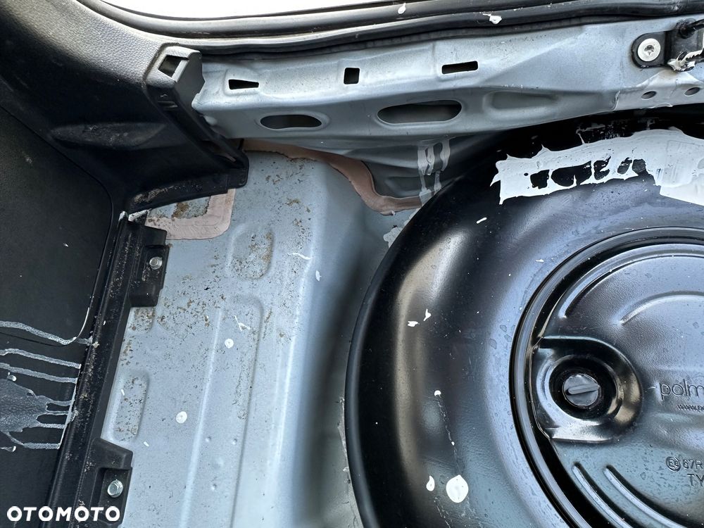 Toyota Yaris 1.0 Active - 26