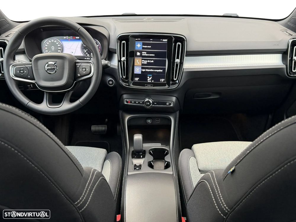 Volvo XC 40 2.0 B4 Momentum Plus - 6