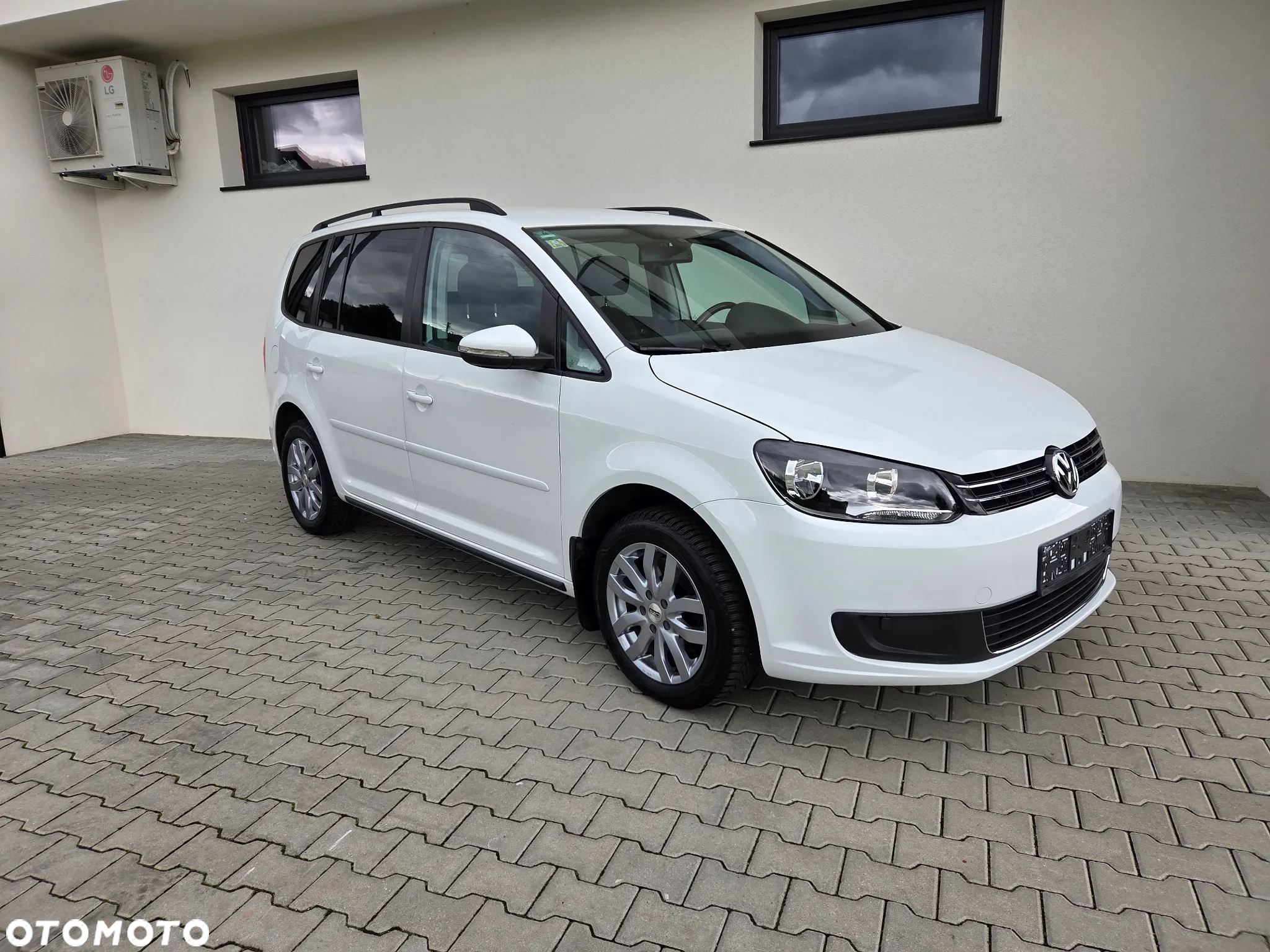 Volkswagen Touran - 6