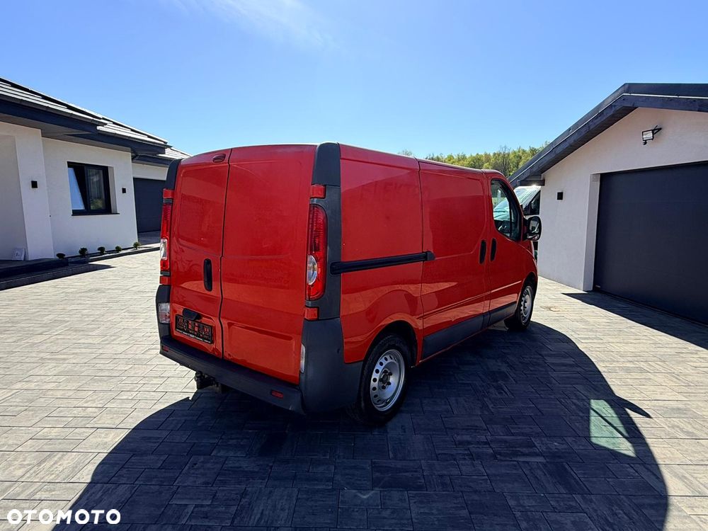 Opel vivaro - 2