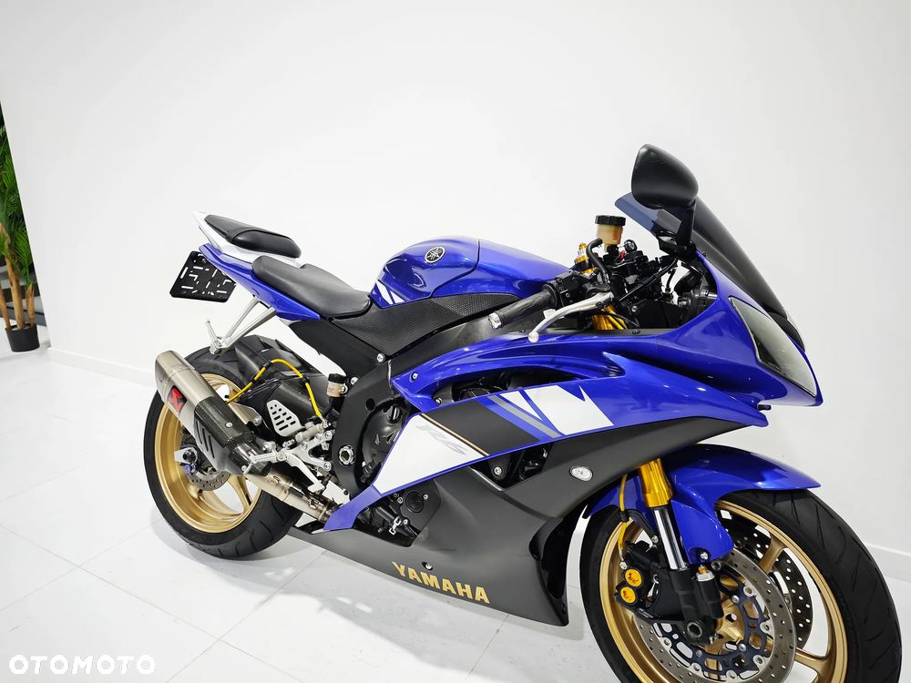 Yamaha R6 - 8