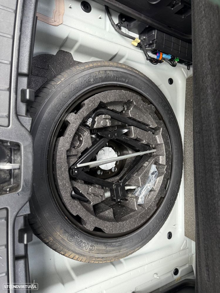 Volvo XC 40 1.5 T3 Tech Edition - 30